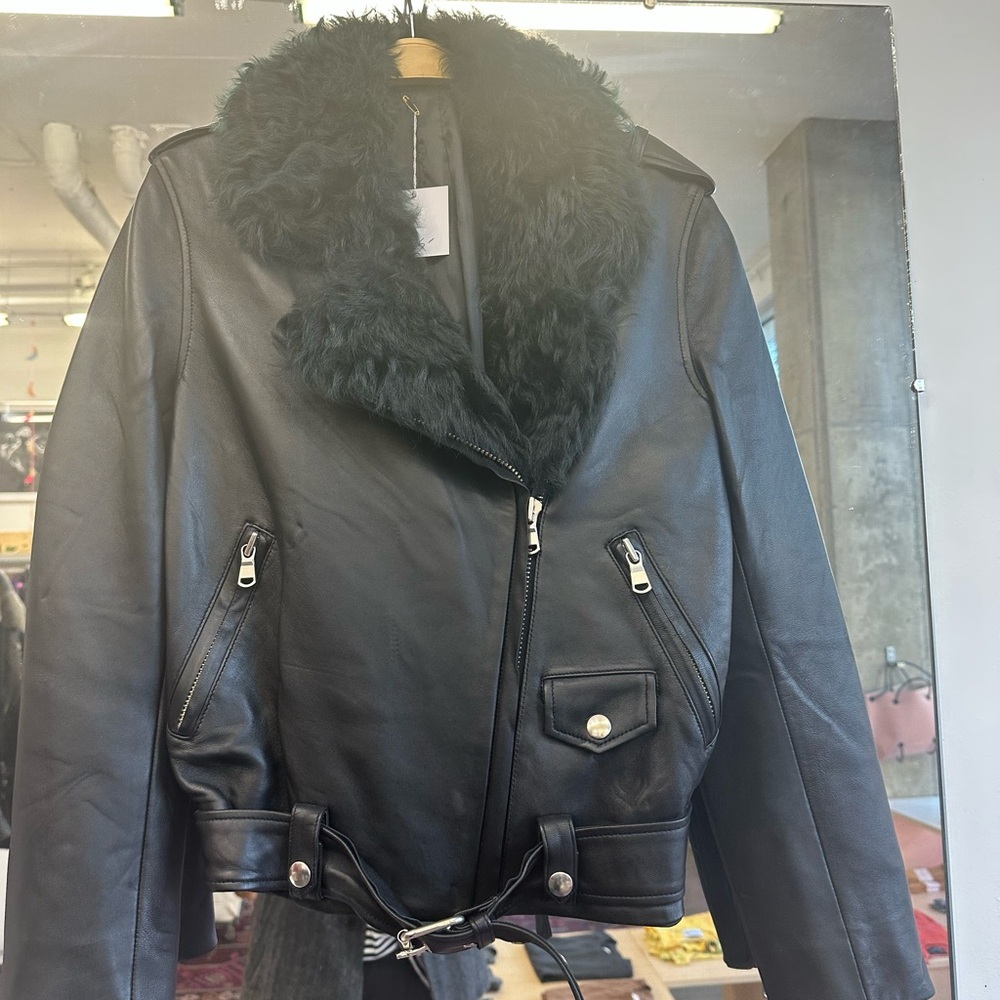 La bete leathers moto with green shearling collar